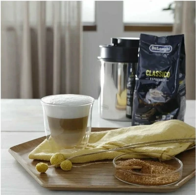 https://decora-group.ams3.cdn.digitaloceanspaces.com/domus/media/101635/conversions/DeLonghi-DLSC063-(2).large.webp