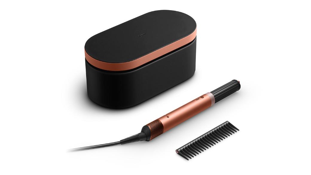 https://decora-group.ams3.cdn.digitaloceanspaces.com/domus/media/112162/Dyson-HS09-Airwrap-Co-anda2x™-Amber-Silk-(4)---Domus.jpg