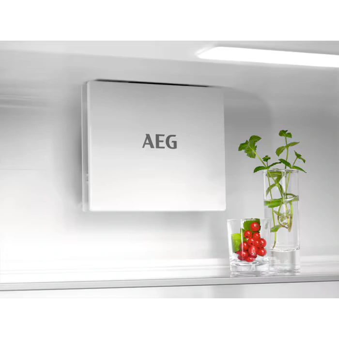 https://decora-group.ams3.cdn.digitaloceanspaces.com/domus/media/113290/PSAARF220FE0000E.webp