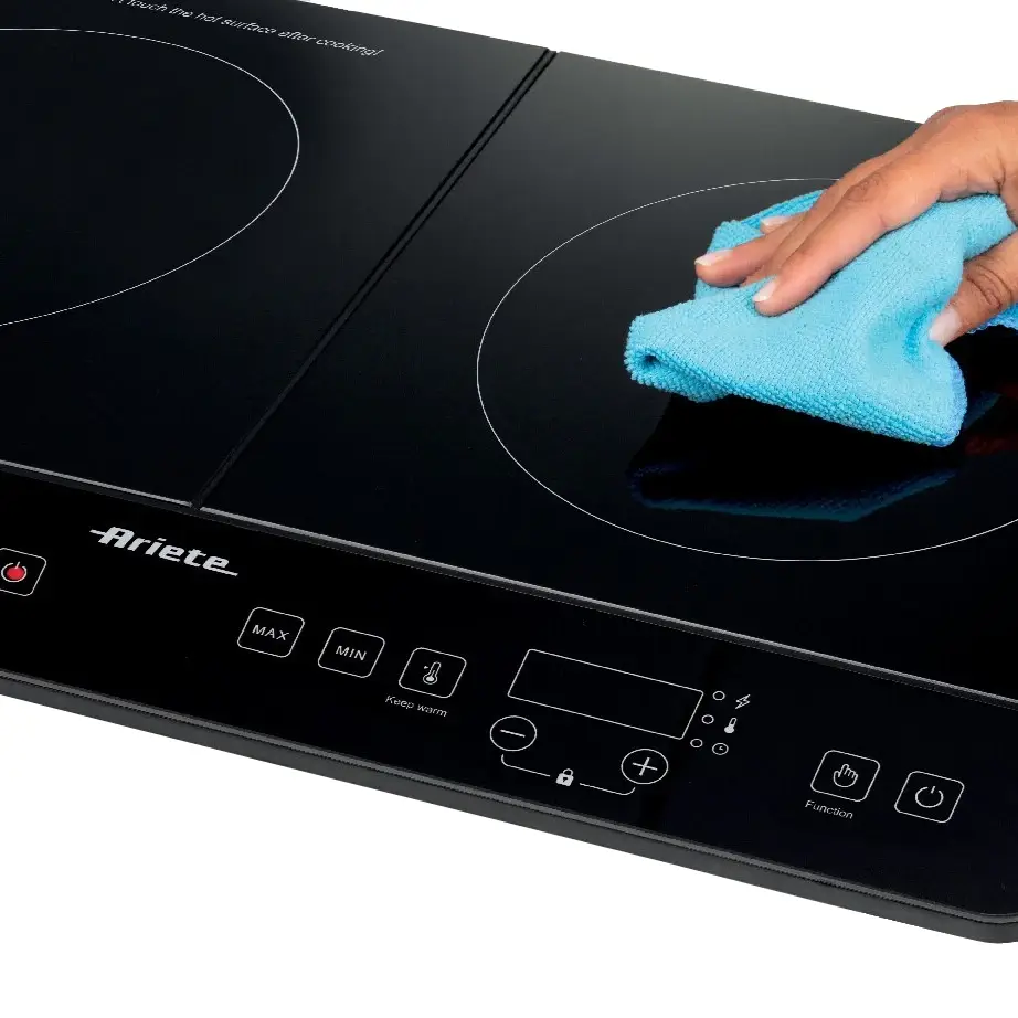 https://decora-group.ams3.cdn.digitaloceanspaces.com/domus/media/130140/RE-00114927-Ariete-00C199820AR0-1.webp