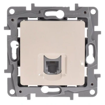 https://decora-group.ams3.cdn.digitaloceanspaces.com/domus/media/43886/conversions/zil-media_00-00024904-2.large.webp