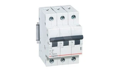 https://decora-group.ams3.cdn.digitaloceanspaces.com/domus/media/43904/conversions/zil-media_00-00024928-2.large.webp