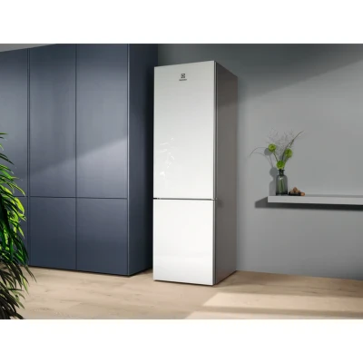 https://decora-group.ams3.cdn.digitaloceanspaces.com/domus/media/72136/conversions/remote-jpg-(2).large.webp