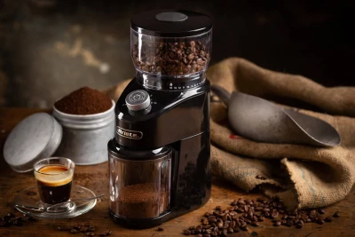 https://decora-group.ams3.cdn.digitaloceanspaces.com/domus/media/75343/conversions/ariete-macinacaffe-coffee-grinder-3023-9bbdea5de7aff5046fce1e1a1875546b.large.webp