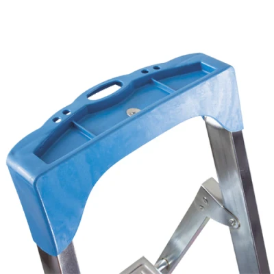 https://decora-group.ams3.cdn.digitaloceanspaces.com/domus/media/83547/conversions/Perilla-ladder-1.large.webp