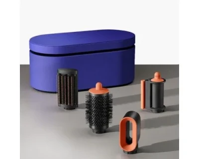 https://decora-group.ams3.cdn.digitaloceanspaces.com/domus/media/88749/conversions/Dyson-HS08-Airwrap-Vinca-Blue-Topaz-(2).large.webp
