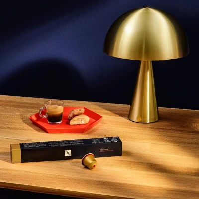 https://decora-group.ams3.cdn.digitaloceanspaces.com/domus/media/90151/conversions/Nespresso-Volluto-Decaffinato-(2).large.webp